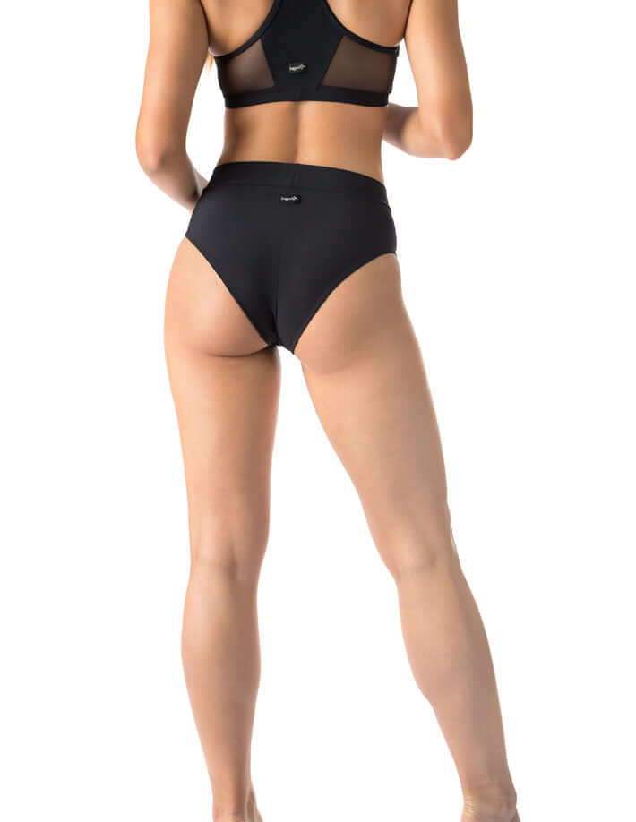 Svarta sportiga meshshorts med hög midja och slät finish bakifrån.