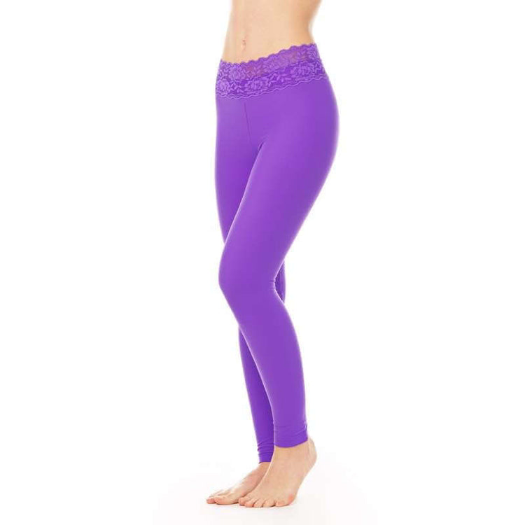Violetta spetsleggings med hög midja och blommönster i mjukt stretchmaterial.