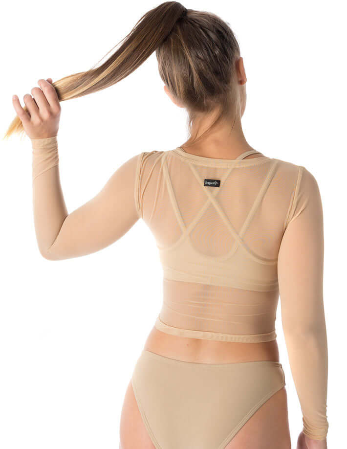 Beige mesh crop top med långa ärmar och sömmar baktill, slimmad passform.