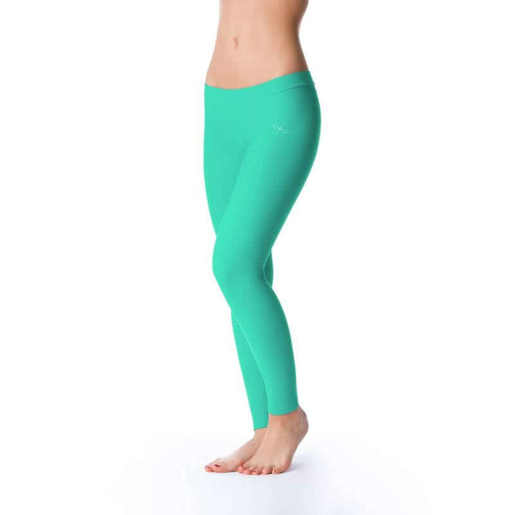 Mintgröna leggings med smal passform och hög midja i mjukt material.