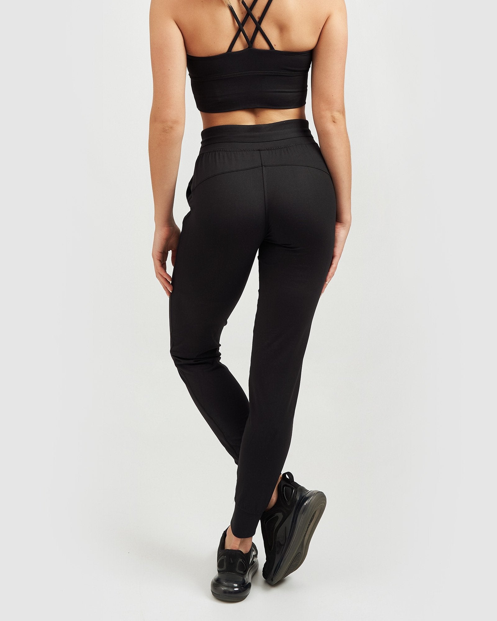 Core Trainer Lara Lounge Active Joggers Black
