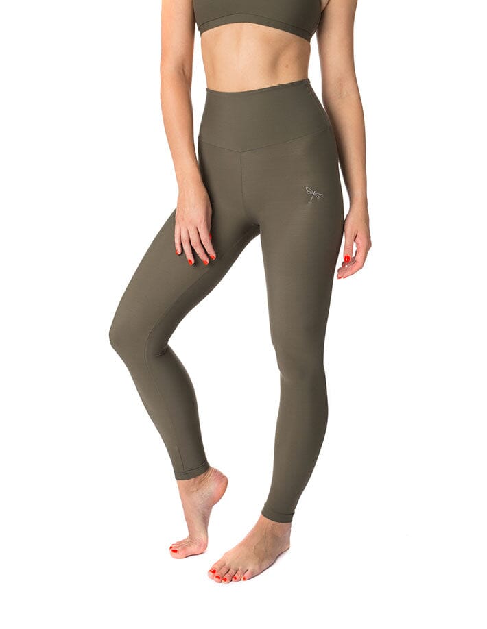 Khakifärgade höga yoga-leggings med stretch och smickrande passform, slät design.