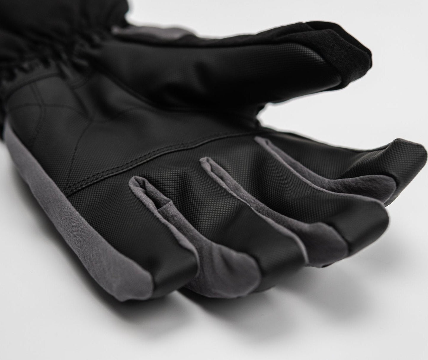 “Defender” 3-In-1 Gloves With Touchscreen