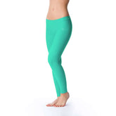 Mintgröna leggings med smal passform och hög midja i mjukt material.